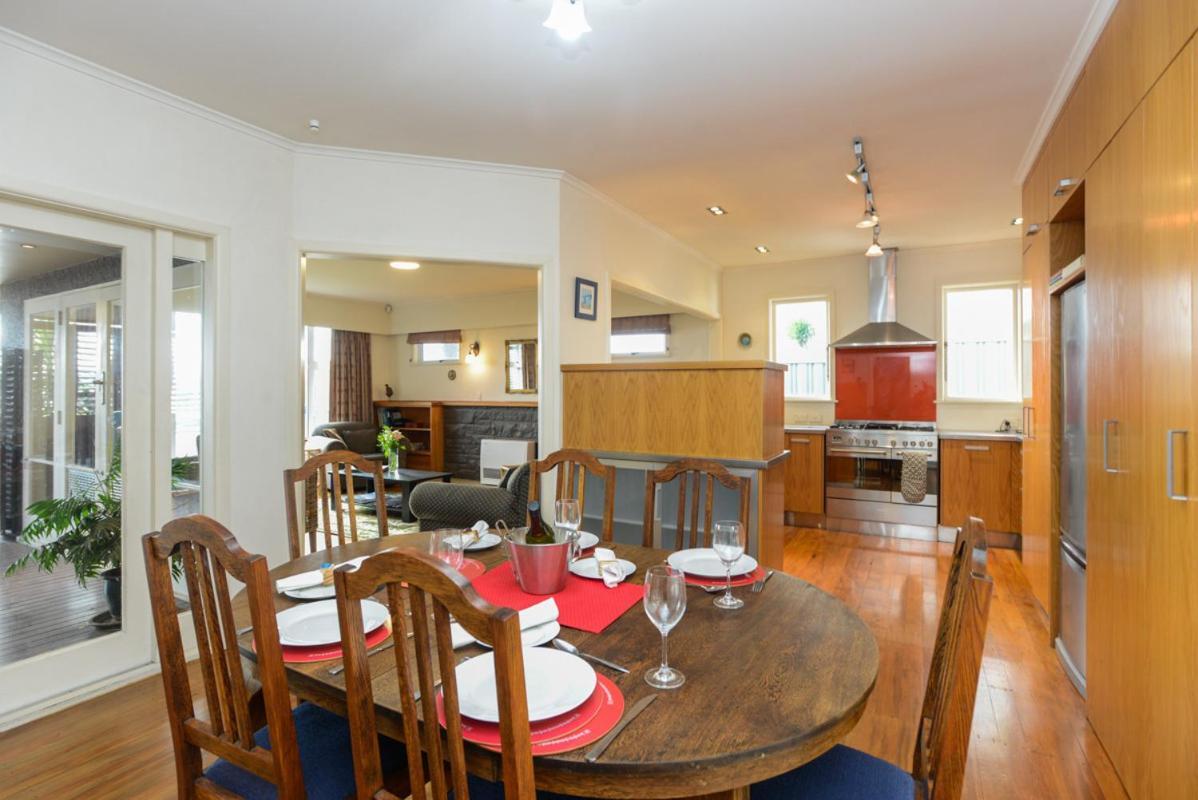 Breakwater Cottage - Napier Holiday Home Εξωτερικό φωτογραφία